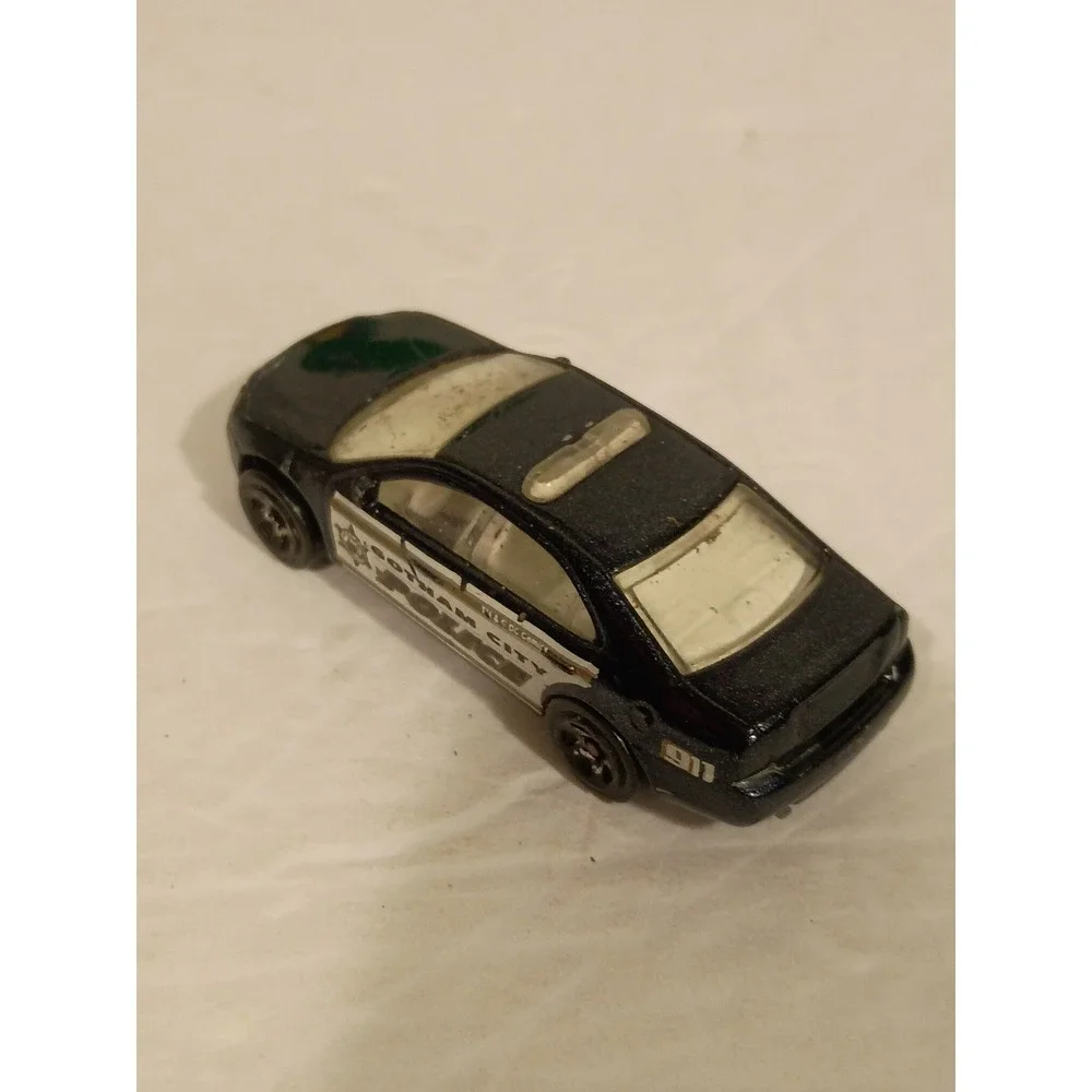 Hot Wheels Ford Fusion Gotham City Police Car GCPD Batman DC Comics Black White